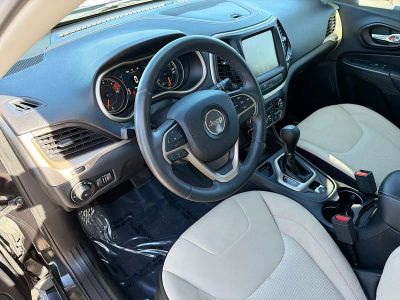 2016 Jeep Cherokee — photo 25 view