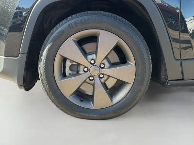 2016 Jeep Cherokee — photo 41 view