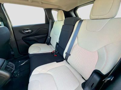 2016 Jeep Cherokee — photo 20 view