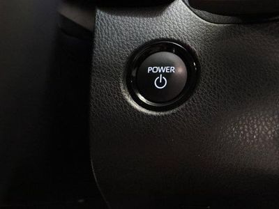 2026 Toyota Camry FWD - Photo 18