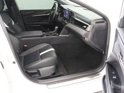 2026 Toyota Camry FWD - Photo 37