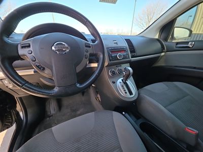 2012 Nissan Sentra — photo 12 view