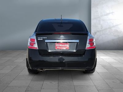 2012 Nissan Sentra — detail view
