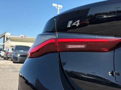 2026 BMW i4 — photo 10 view