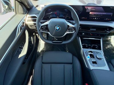 2026 BMW i4 — photo 16 view