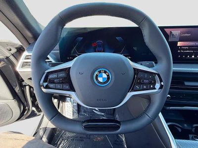 2026 BMW i4 — photo 39 view