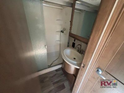 2018 Keystone RV Cougar — photo 27 view
