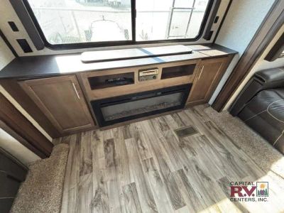 2018 Keystone RV Cougar — photo 22 view