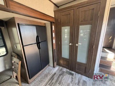 2018 Keystone RV Cougar — photo 13 view