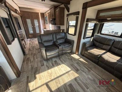 2018 Keystone RV Cougar — photo 20 view