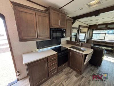 2018 Keystone RV Cougar — photo 15 view