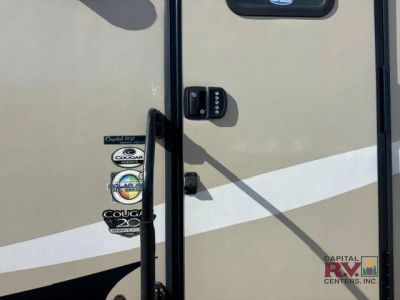 2018 Keystone RV Cougar — photo 9 view