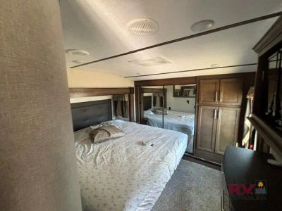 2018 Keystone RV Cougar — photo 29 view