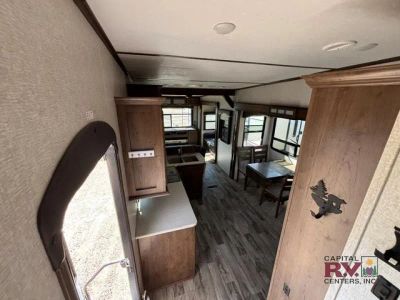 2018 Keystone RV Cougar — photo 38 view