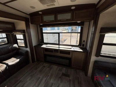 2018 Keystone RV Cougar — photo 18 view