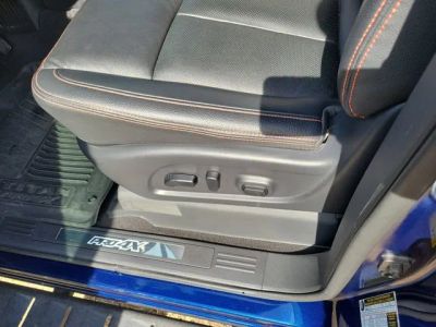 2024 Nissan Titan — photo 12 view