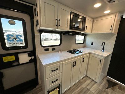 2025 Jayco Jay Flight SLX - Photo 14