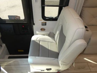 2026 Holiday Rambler Endeavor — photo 11 view