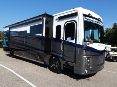 2026 Holiday Rambler Endeavor — front three-quarter view