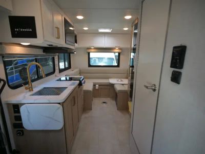 2027 Thor Motor Coach CHATEAU — photo 7 view