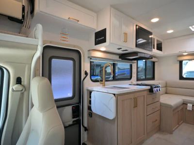 2027 Thor Motor Coach CHATEAU — photo 8 view