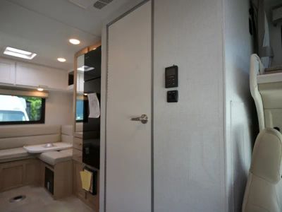 2027 Thor Motor Coach CHATEAU — photo 15 view