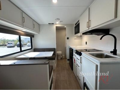 2026 Grand Design Transcend One - Photo 14