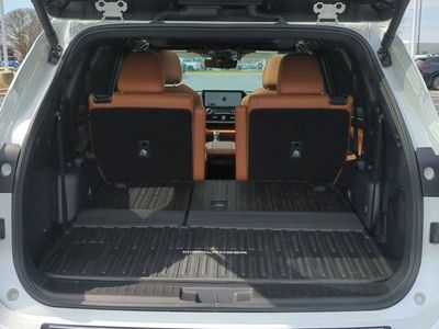 2025 Toyota Highlander - Photo 17