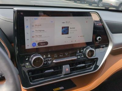 2025 Toyota Highlander - Photo 12