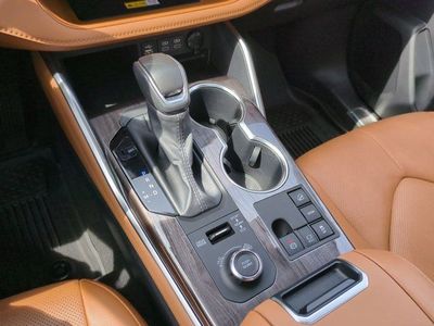 2025 Toyota Highlander - Photo 15