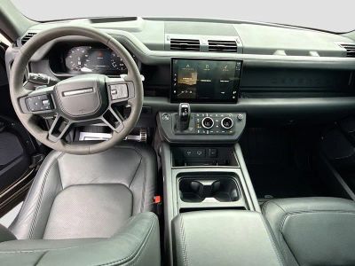 2023 Land Rover Defender — photo 16 view