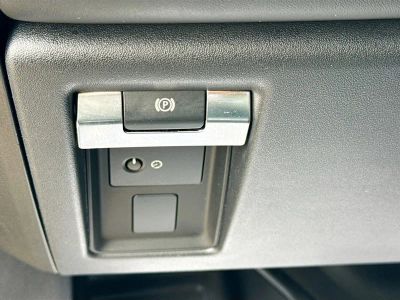 2023 Land Rover Defender — photo 35 view