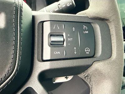2023 Land Rover Defender — photo 38 view