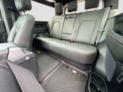 2023 Land Rover Defender — photo 20 view
