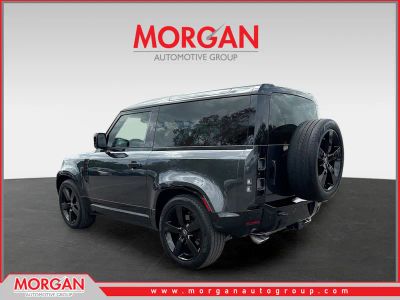 2023 Land Rover Defender — detail view