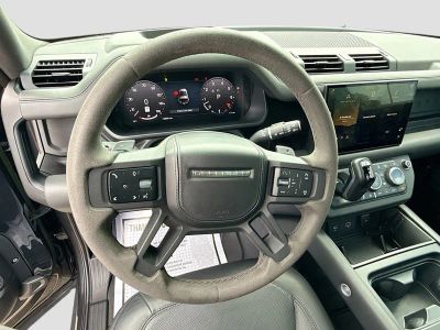 2023 Land Rover Defender — photo 39 view