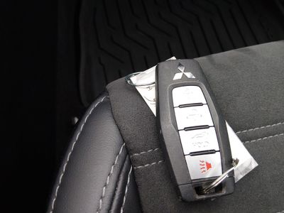 2024 Mitsubishi Outlander - Photo 15