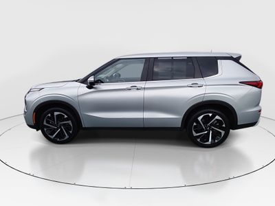 2024 Mitsubishi Outlander - Photo 4