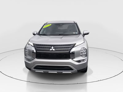 2024 Mitsubishi Outlander - Photo 2