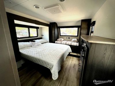 2027 Venture RV SportTrek Touring Edition — photo 14 view
