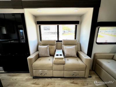 2027 Venture RV SportTrek Touring Edition — photo 7 view