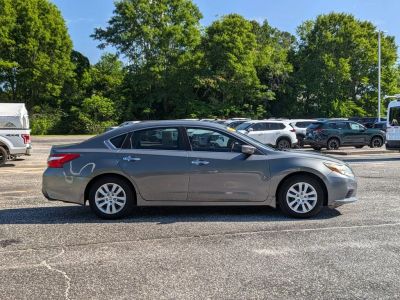2016 Nissan Altima - Photo 6