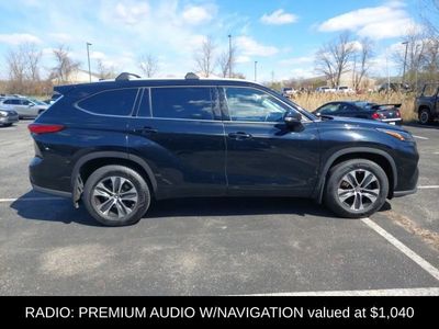 2022 Toyota Highlander XLE - Photo 3