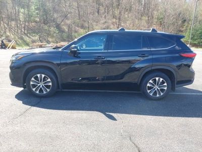 2022 Toyota Highlander XLE - Photo 7