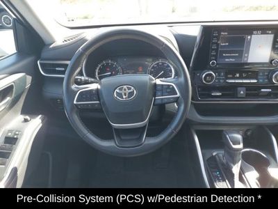 2022 Toyota Highlander XLE - Photo 19
