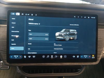 2023 Rivian R1S - Photo 13