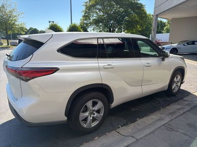 2021 Toyota Highlander LE - Photo 4