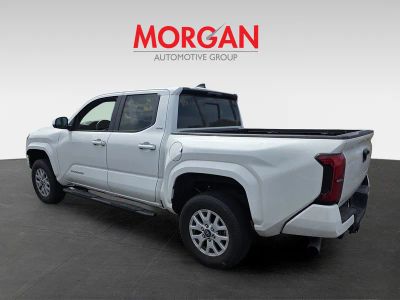 2024 Toyota Tacoma — photo 7 view