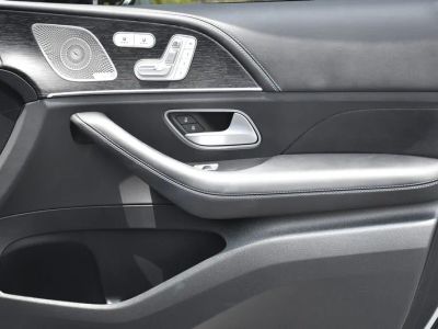 2025 Mercedes-Benz GLS — photo 32 view