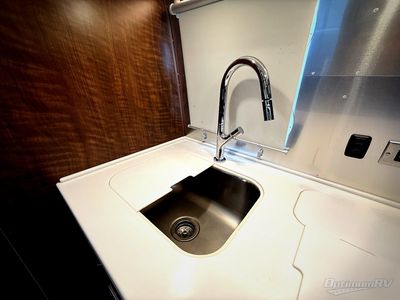 2021 Airstream Globetrotter - Photo 12